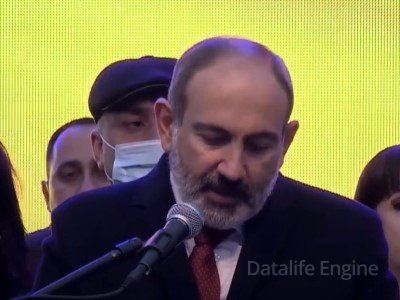 Paşinyan parlamentdə tribunaya çıxmaqdan imtina edib