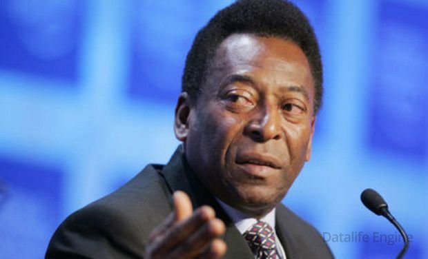 Pele Kriştiano Ronaldonu unikal rekordu münasibətilə təbrik edib