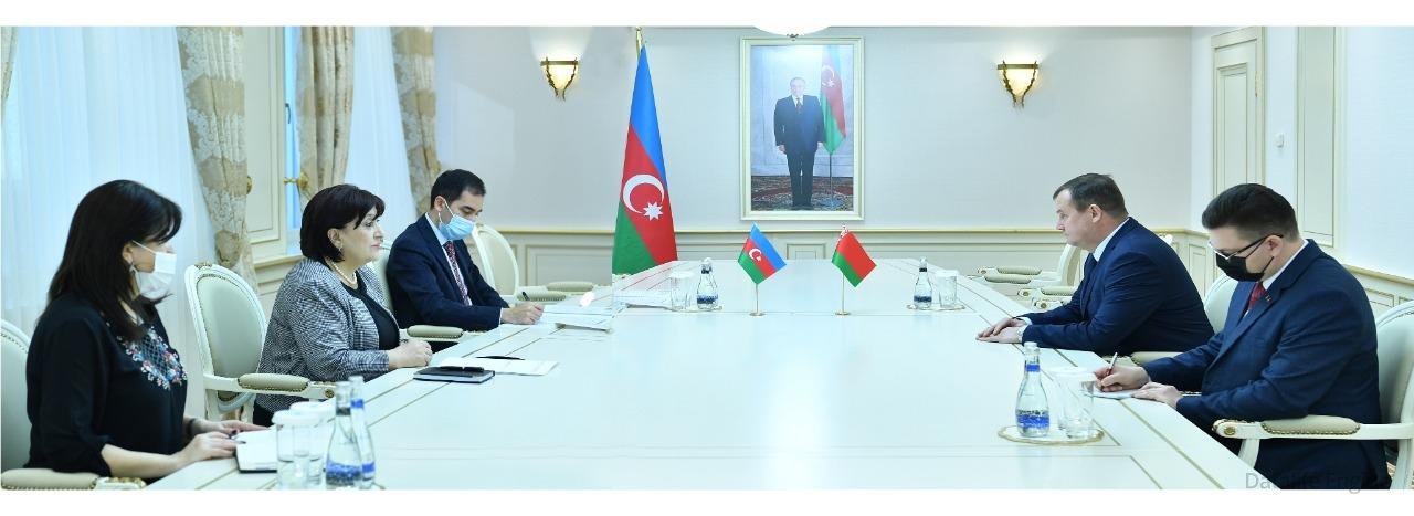 Milli Məclisin Sədri Sahibə Qafarova Belarus Respublikasının Azərbaycandakı səfiri ilə görüşüb