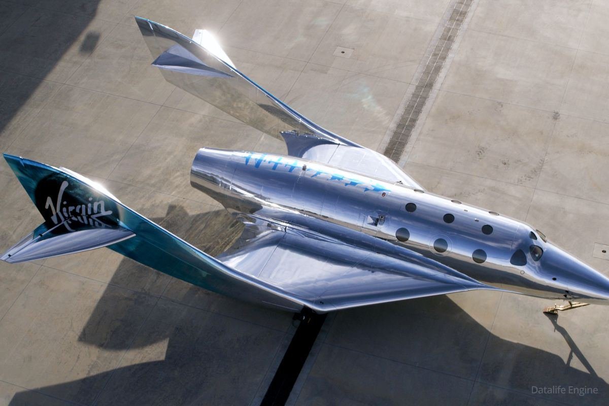 "Virgin Galactic" yeni kosmik təyyarəsini təqdim edib