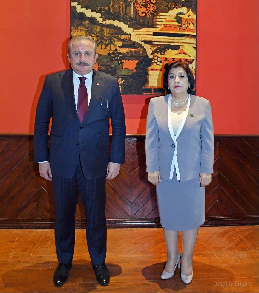 Milli Məclisin Sədri Sahibə Qafarova İƏT PA-nın iclası çərçivəsində TBMM Sədri Mustafa Şentopla görüşüb