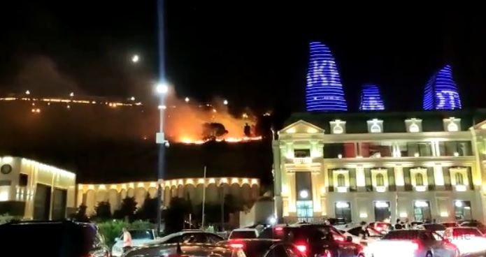 Bakıda Gülüstan Sarayının yaxınlığında yanğın olub