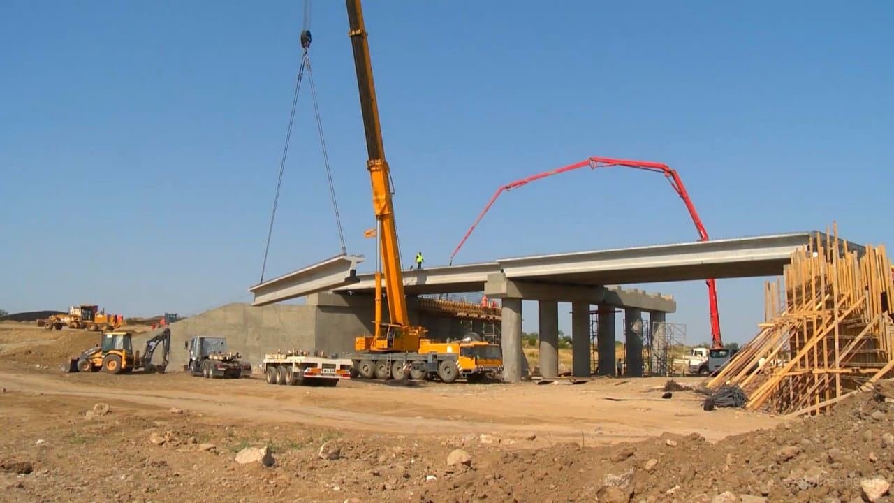 Zəfər Yolunun asfaltlanması işlərinə başlanılıb (FOTO)