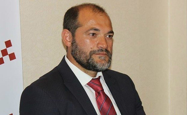 Razi Nurullayev: “Məncə, referendum olmalıdır”