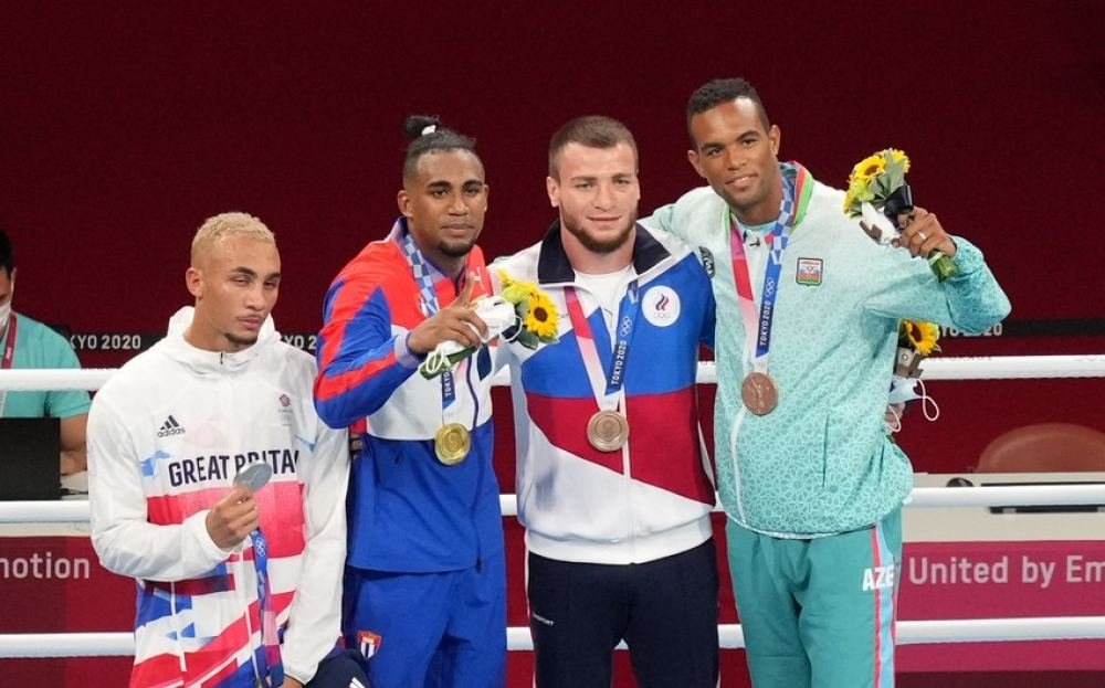 Tokio-2020: Azərbaycan boksçusuna medal təqdim olunub