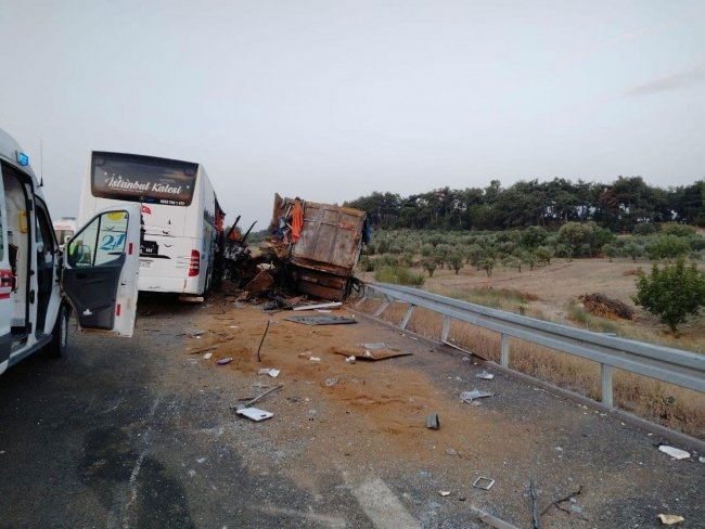 Türkiyədə dəhşətli qəza, 9 ölü, 37 yaralı