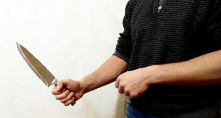 Sevdiyi qızın xalası oğlunu öldürdü - Qətlin təfərrüatı Sevdiyi qızın xalası oğlunu öldürdü - Qətlin təfərrüatı