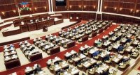 "Ortada ye, kənarda gəz", maaş da al, kirayə pulu da... - Replika