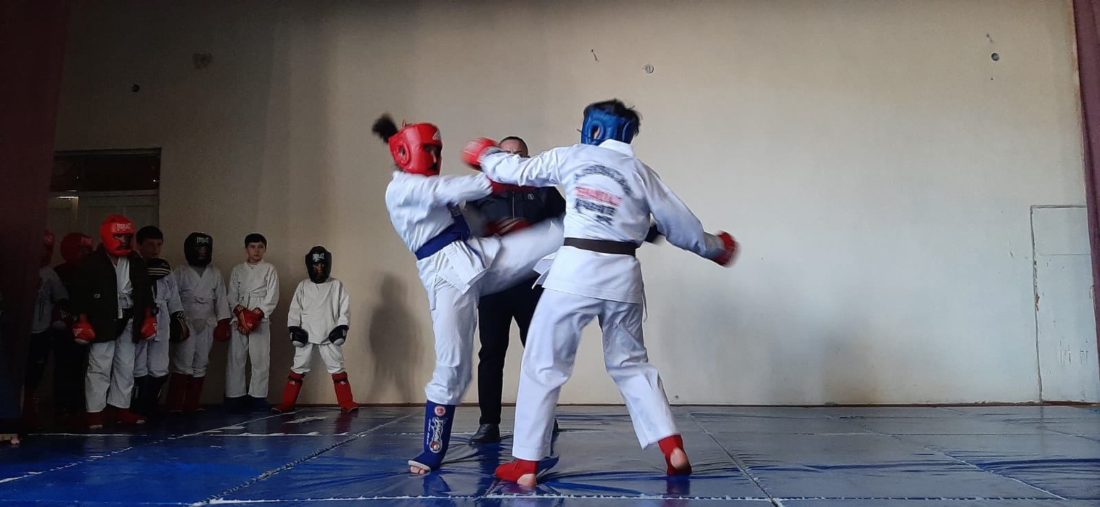 ismayıllı Rayonunda Şəhidlərin Xatirəsinə həsr olunmuş karate-do İdman növü üzrə yarış keçrilmişdi. ismayıllı Rayonunda Şəhidlərin Xatirəsinə həsr olunmuş karate-do İdman növü üzrə yarış keçrilmişdi.