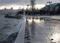 Bakıda 22 yaşlı gənc özünü dənizə atıb