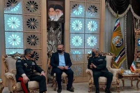 Zakir Həsənov İranın Baş Qərargah rəisi ilə görüşüb Zakir Həsənov İranın Baş Qərargah rəisi ilə görüşüb