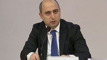 “Töhmət almalı şəxs Emin Əmrullayevin özüdür” - Ekspertdən müəllimin cəzalandırılmasına SƏRT REAKSİYA