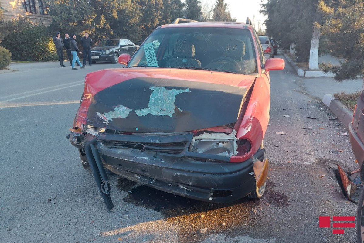 Yol qəzasında 6 nəfər yaralandı Yol qəzasında 6 nəfər yaralandı