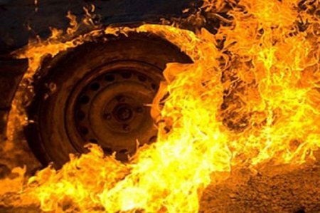 Bakıda 2 yük maşını yandı Bakıda 2 yük maşını yandı
