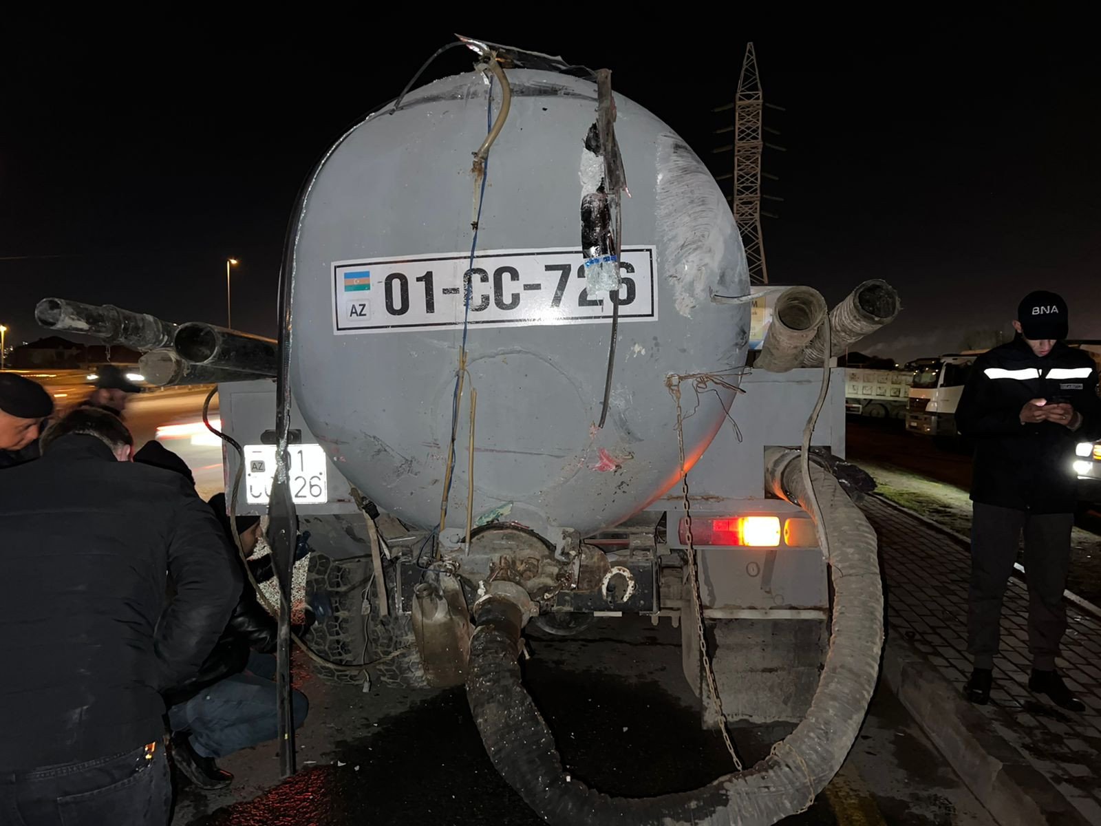 Bakıda avtobusla yük maşını TOQQUŞDU Bakıda avtobusla yük maşını TOQQUŞDU