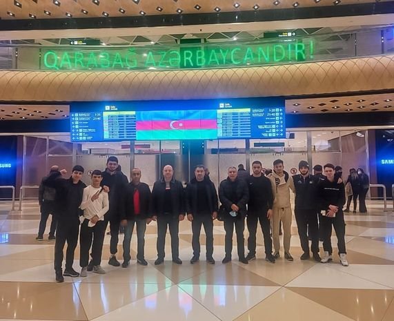 Boks millimiz Avropa çempionatına yola düşdü