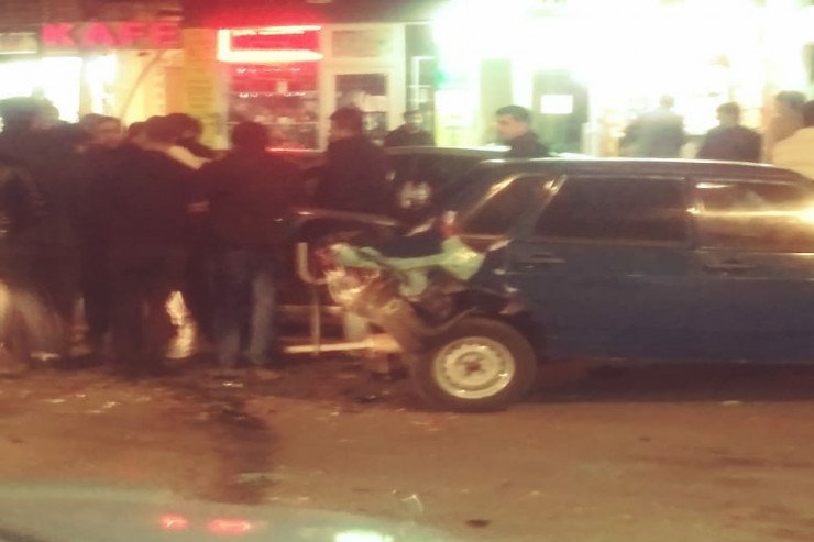Bakıda 4 maşın biri-birinə çırpıldı 
