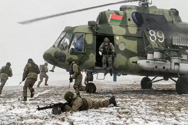 Belarus artıq Ukraynaya qarşı döyüşür - NATO