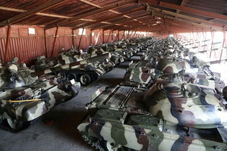 Ukraynada Rusiyanın tank alayının komandiri özünü güllələdi - İDDİA Ukraynada Rusiyanın tank alayının komandiri özünü güllələdi - İDDİA