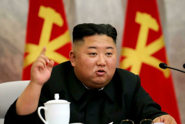 Kim Çen In daha güclü silahlar hazırlamağa söz verib Kim Çen In daha güclü silahlar hazırlamağa söz verib