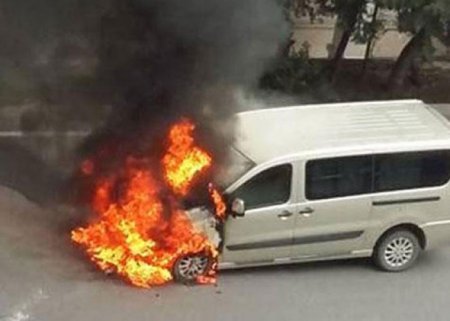 Bakıda mikroavtobus YANDI