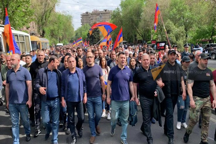 İrəvanda Paşinyana qarşı BÖYÜK MİTİNQ