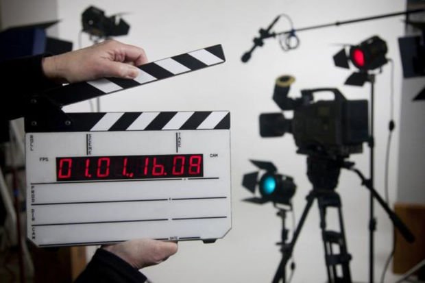 Erməniləri dəhşətə gətirən iddia: Azərbaycanlı rejissor Ermənistanda film çəkir? Erməniləri dəhşətə gətirən iddia: Azərbaycanlı rejissor Ermənistanda film çəkir?