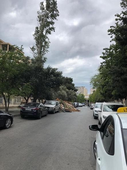 Bakıda xəstəxananın dam örtüyü UÇDU