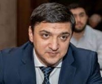 Dövlət Şəhərsalma və Arxitektura Komitəsi pulları İlham Şıxseyidova ötürür... - İcazə verin, şübhələnək...