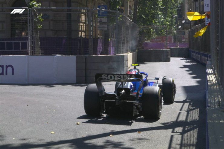 "Formula-1"də uğursuzluq: Bolidin mühərriki dayandı "Formula-1"də uğursuzluq: Bolidin mühərriki dayandı