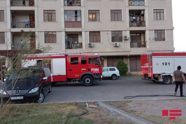 Tanınmış jurnalistin evində yanğın oldu-FOTO Tanınmış jurnalistin evində yanğın oldu-FOTO