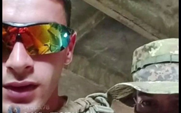 “TikTok”da canlı yayım edən hərbçilər ordu sıralarından çıxarıldılar - FOTO “TikTok”da canlı yayım edən hərbçilər ordu sıralarından çıxarıldılar - FOTO