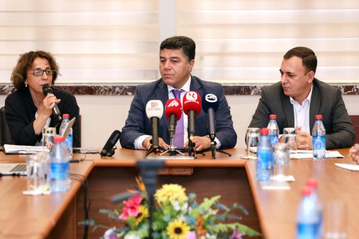 “Açıq qapı” aksiyasında suallar cavablandırıldı - FOTO “Açıq qapı” aksiyasında suallar cavablandırıldı - FOTO