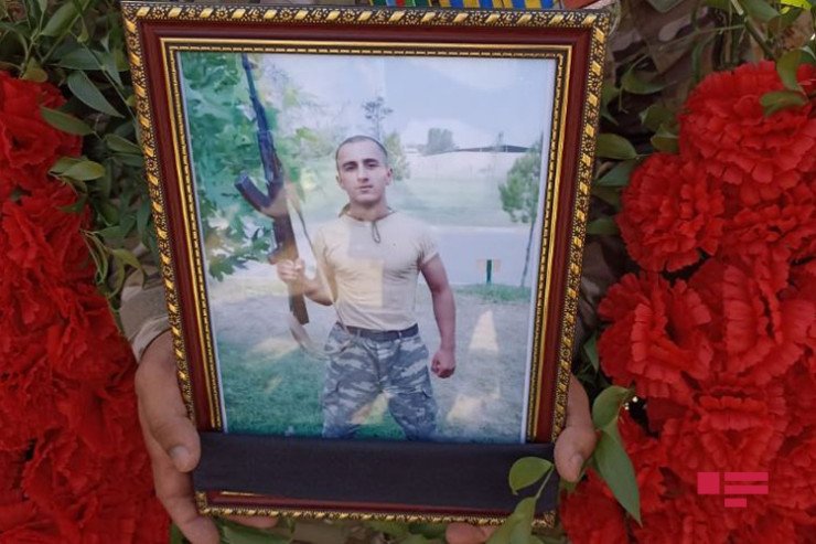 Şəhid Eşqin Omarov Ağstafada dəfn edildi -FOTO Şəhid Eşqin Omarov Ağstafada dəfn edildi -FOTO