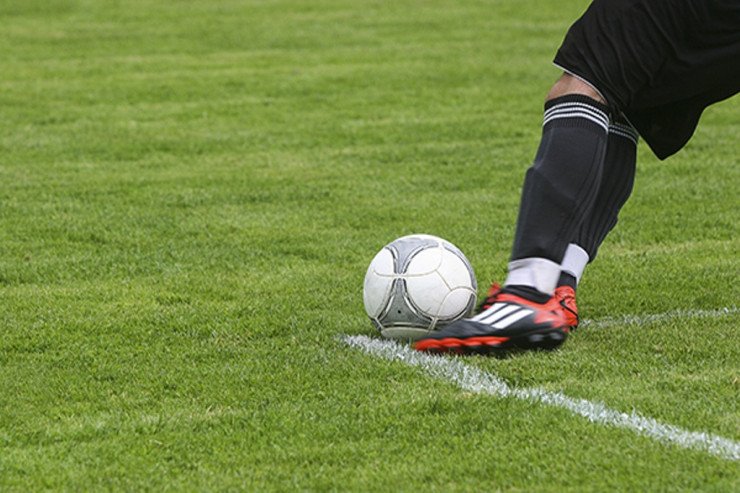 Bakıda kişi futbol oynayarkən ÖLDÜ Bakıda kişi futbol oynayarkən ÖLDÜ