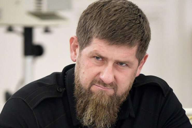 Kadırov Ukraynanın Liman şəhərinə görə generalı tənqid etdi Kadırov Ukraynanın Liman şəhərinə görə generalı tənqid etdi