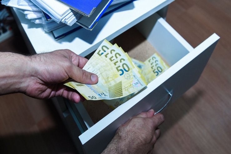Azərbaycanda korrupsiyaya görə 83 məmur... Azərbaycanda korrupsiyaya görə 83 məmur...