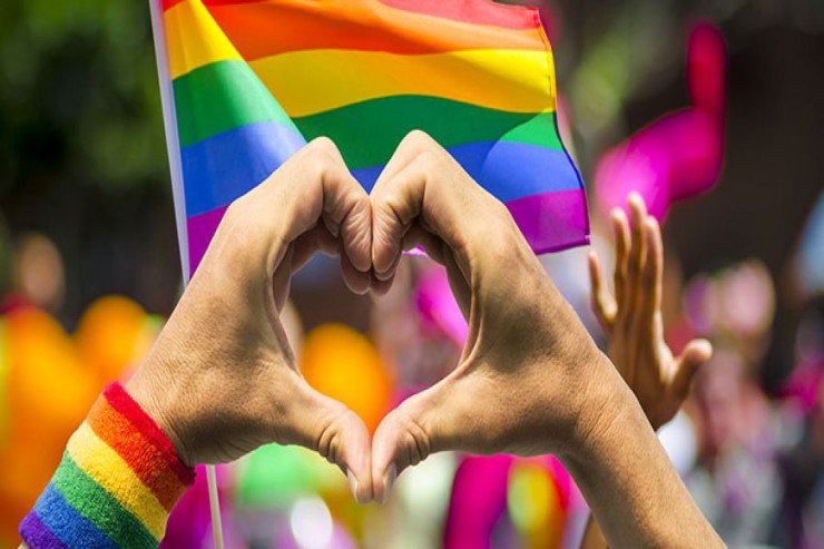 Bu ölkədə eynicinslilərin həm evlənməsinə, həm də... Bu ölkədə eynicinslilərin həm evlənməsinə, həm də...