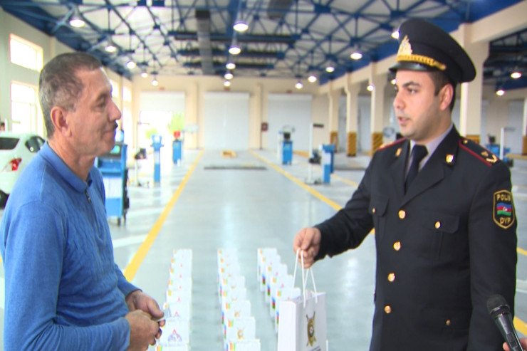 Polisdən texniki baxışdan keçən sürücülərə JEST