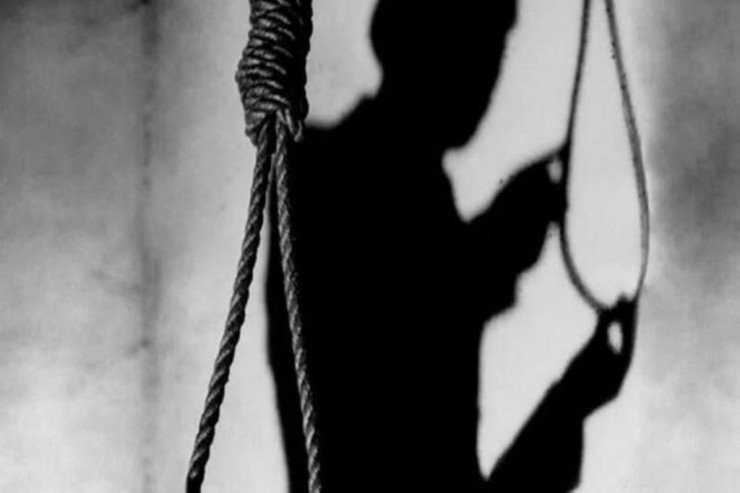 Ermənistanda hərbçi özünü tövlədə asdı Ermənistanda hərbçi özünü tövlədə asdı