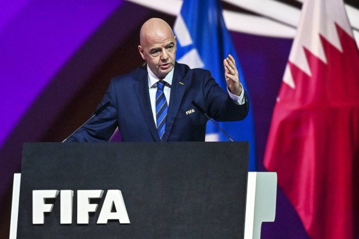 FIFA prezidenti transfer bazarındakı dəyişiklikləri açıqladı FIFA prezidenti transfer bazarındakı dəyişiklikləri açıqladı