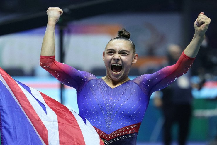 Azərbaycan əsilli britaniyalı gimnast dünya çempionu oldu