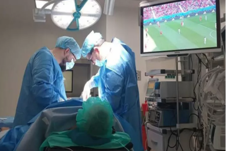 Əməliyyat zamanı dünya çempionatını izlədi Əməliyyat zamanı dünya çempionatını izlədi