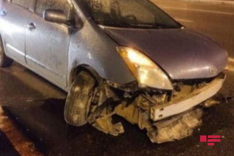 Bakıda 2 "Prius" toqquşdu -FOTO