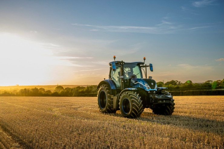 Dünyada peyinlə işləyən İLK TRAKTOR yaradıldı