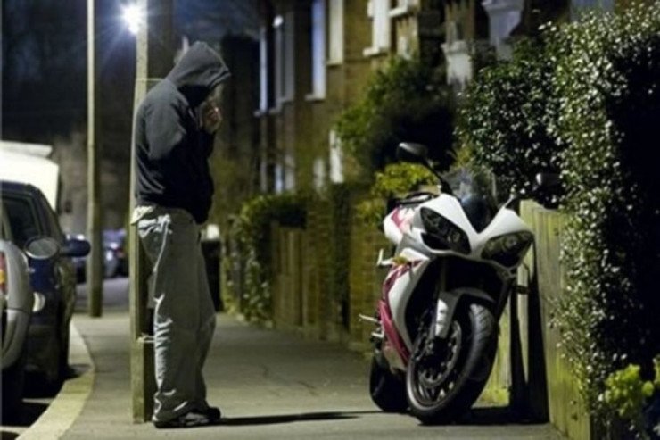 Bakıda motosiklet oğrusututuldu Bakıda motosiklet oğrusututuldu