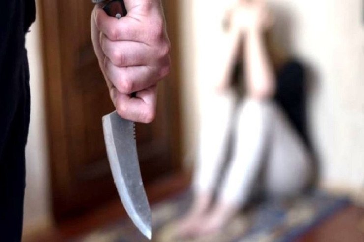 Bakıda kişi keçmiş arvadını bıçaqladı Bakıda kişi keçmiş arvadını bıçaqladı