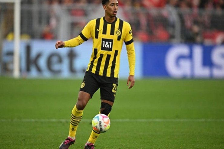 İngiltərə millisinin gənc ulduzu özünə klub tapdı İngiltərə millisinin gənc ulduzu özünə klub tapdı