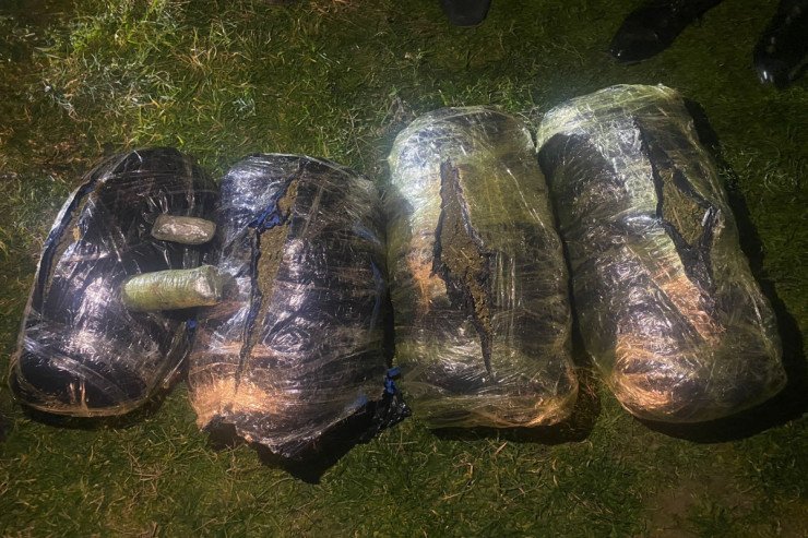 Bakı sakinini Sabirabadda 15 kiloqram narkotiklə tutuldu Bakı sakinini Sabirabadda 15 kiloqram narkotiklə tutuldu