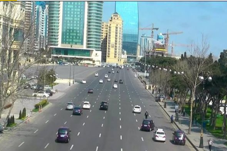 Bakının iki mərkəzi küçəsində yollar açılır